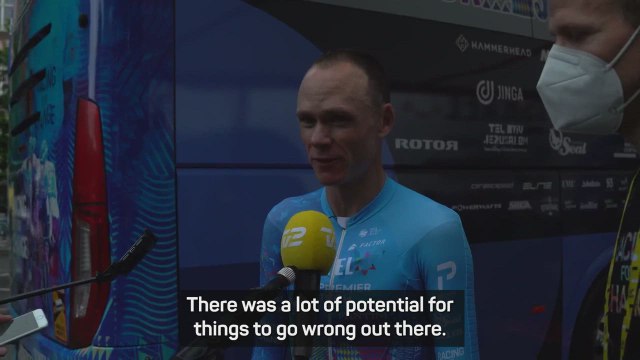 Riders discuss difficulties on cycling in the rain