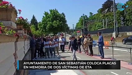 Ayuntamiento de San Sebastián coloca placas en memoria de dos víctimas de ETA