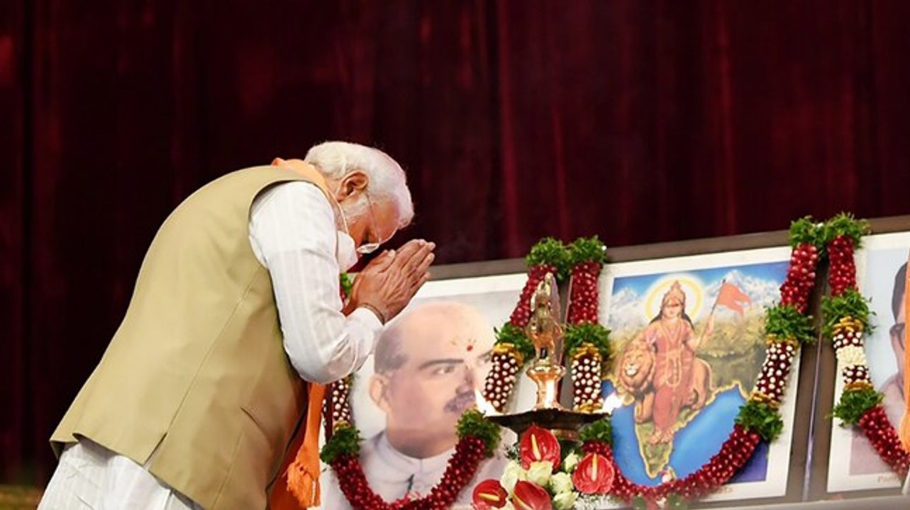 PM Modi inaugurates BJP national executive meet in Hyderabad