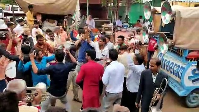 VIDEO: त्रिवेणीधाम में हुआ सामुहिक विवाह सम्मेलन, 8 जोड़े परिणय सूत्र में बंधे