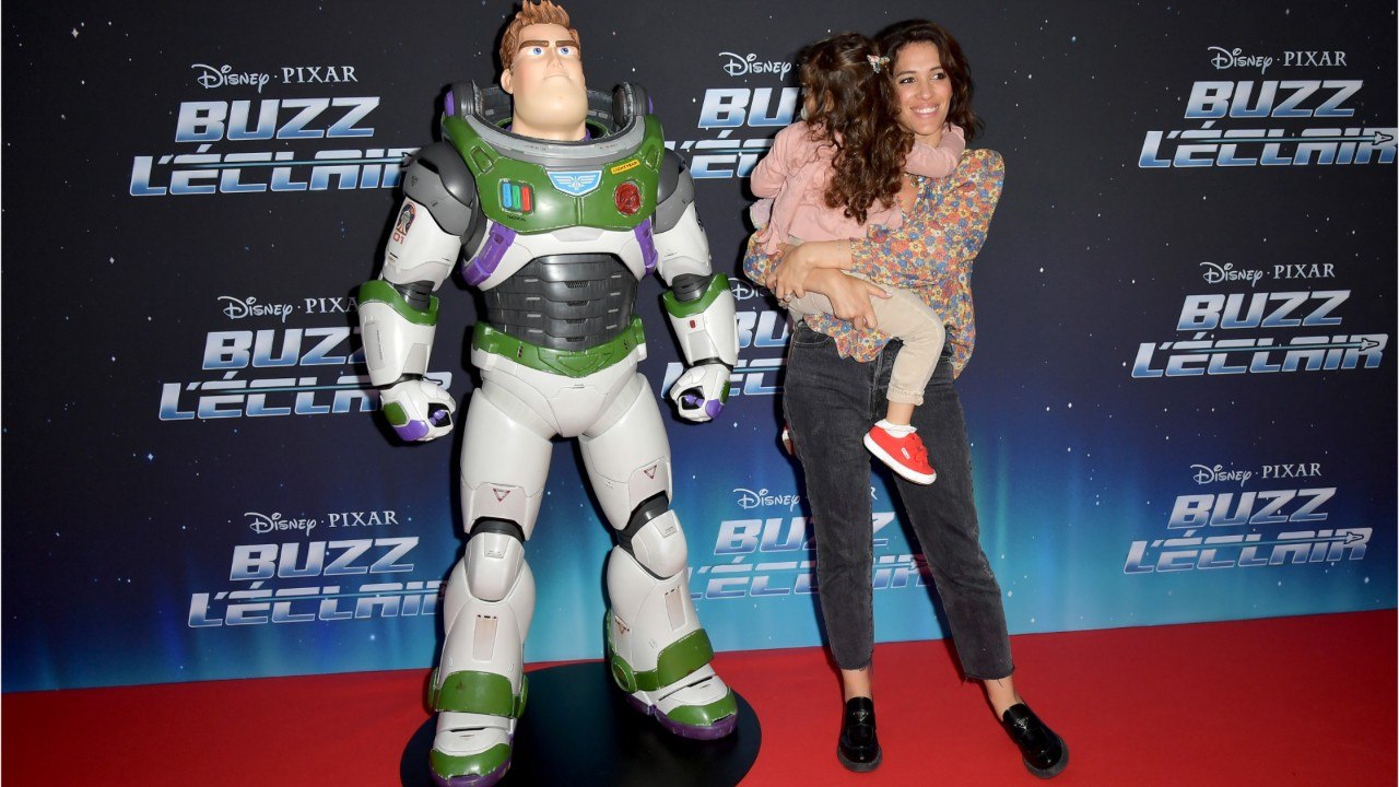 Voici - Laurie Cholewa dévoile des photos de ses enfants pour l’anniversaire de son mari