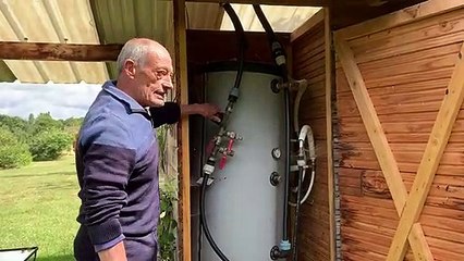 Brigitte et Patrick Baronnet et leur maison autonome