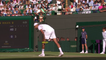 Wimbledon : Un service en tweener, Kyrgios est en roue libre