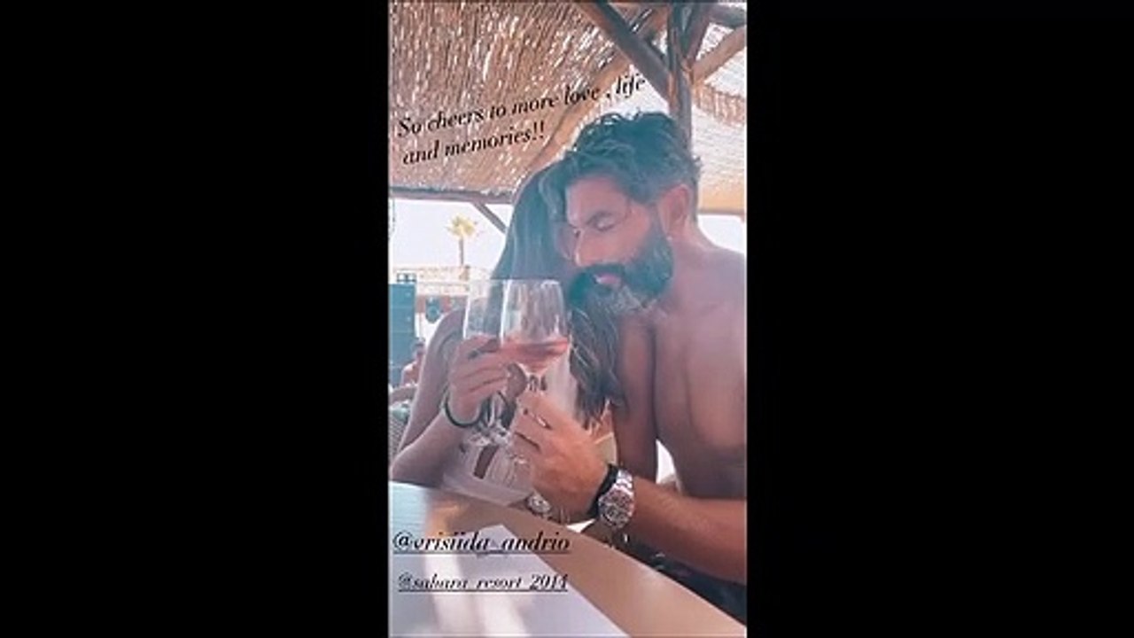Βρισηίδα Ανδριώτου: Λίγο κρασί, λίγο θάλασσα κα...