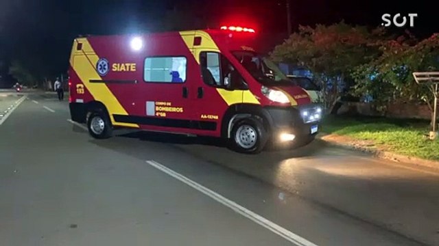 Motociclista sofre fratura em tornozelo em colisão de trânsito no Jardim Veneza em Cascavel