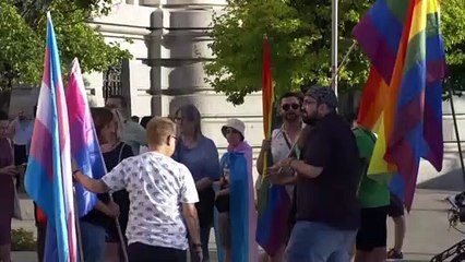 Medio centenar de personas recuerdan a Samuel Luiz en una vigilia en Madrid