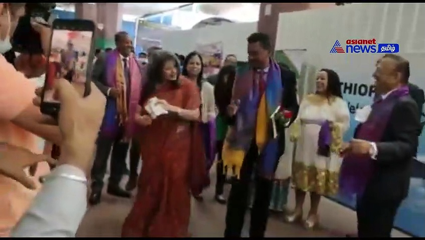 Watch : சென்னை-எத்தியோப்பியா இடையே நேரடி விமான சேவை - முதல் விமானத்திற்கு "வாட்டா் சலியூட்"!!