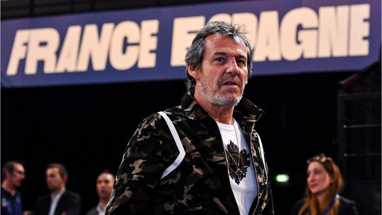 Voici - Les 12 coups de Midi : le visage de Zette, la voix-off de l'émission, dévoilé pour la première fois