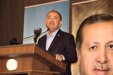 Bakan Bozdağ: "2023 Cumhurbaşkanlığı seçimi dünyanın göz diktiği seçimdir"