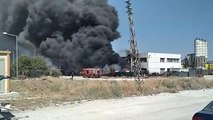Fabrikadaki yangın sonrası zehirli gaz paniği