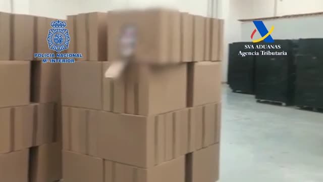 Desarticulada una organización criminal que gestionaba una fábrica itinerante de producción clandestina de tabaco