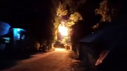 পল্লী বিদ্যুৎ তারে আগুন।