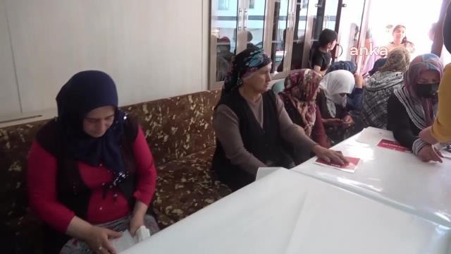 Aylin Nazlıaka'ya Dert Yanan Vatandaş: Bir Ayakkabı, Bir Pantolon Alamıyorum Çocuğuma