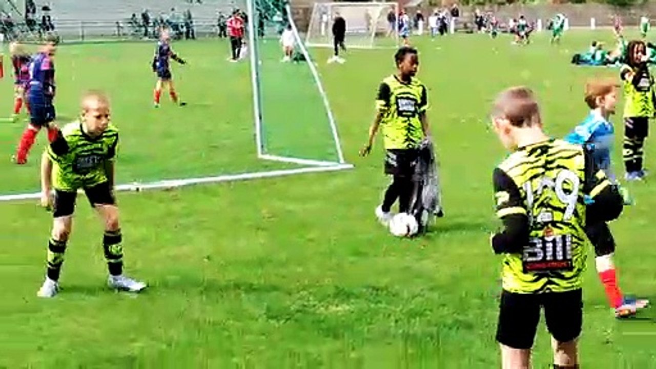 Échauffement des U10 avant tournoi d'Hannut
