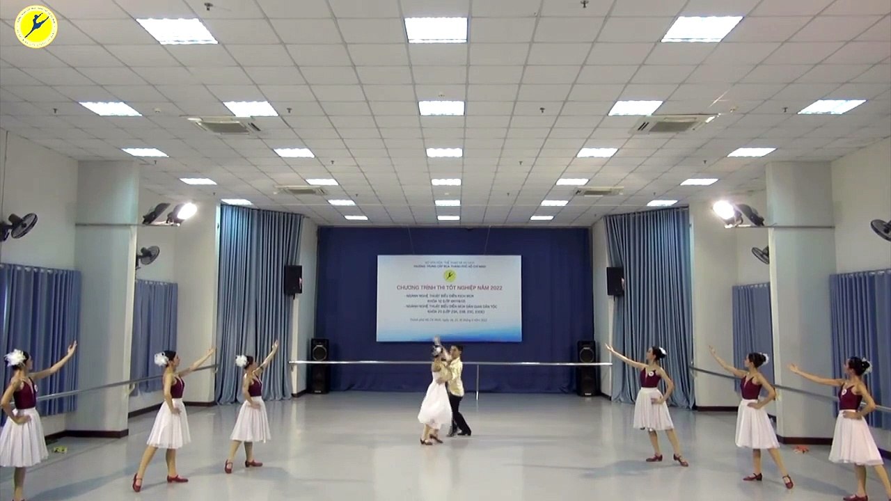 Trường Múa TPHCM - Chương Trình Thi TN Môn Tính Cách Nước Ngoài lớp 2K23AB | Hệ 2 năm