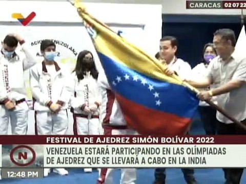 Abanderan delegación venezolana de ajedrez que participará en las Olimpiadas de Ajedrez India 2022