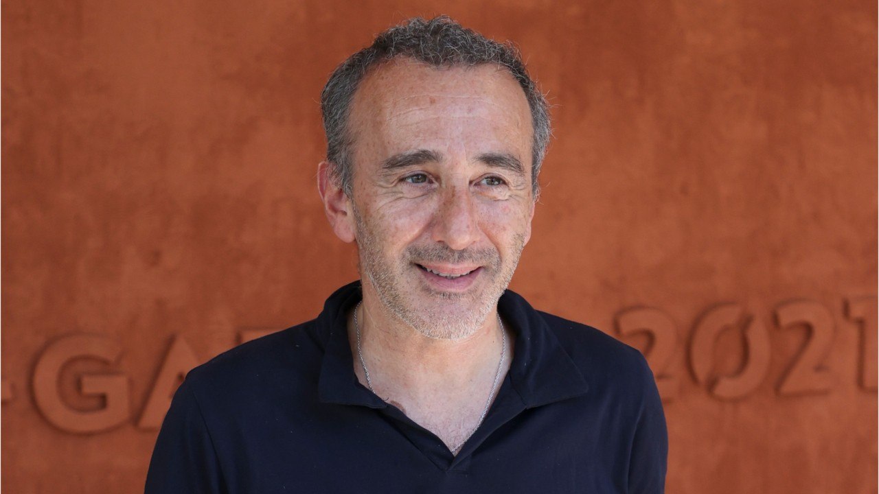 GALA VIDEO - “Un peu ringard” : Élie Semoun pas intéressé par Fort Boyard… pourquoi il a changé d’avis