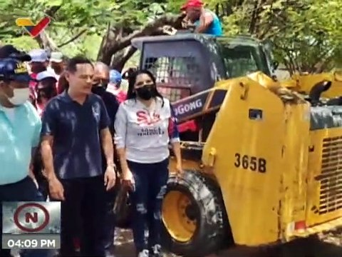 Nva. Esparta | Bricomiles realizan labores de desmalezamiento en la U E Liceo Juan de Castellanos