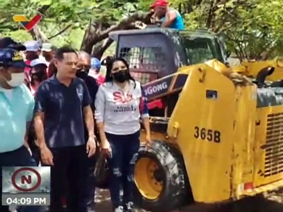 Nva. Esparta | Bricomiles realizan labores de desmalezamiento en la U E Liceo Juan de Castellanos