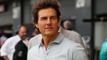 GALA VIDEO - PHOTO - Tom Cruise a 60 ans : pour son anniversaire, il fait une apparition au Grand Prix de Grande-Bretagne