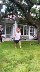 Lisa Leon đã về đến nhà nội ở Thụy Điển