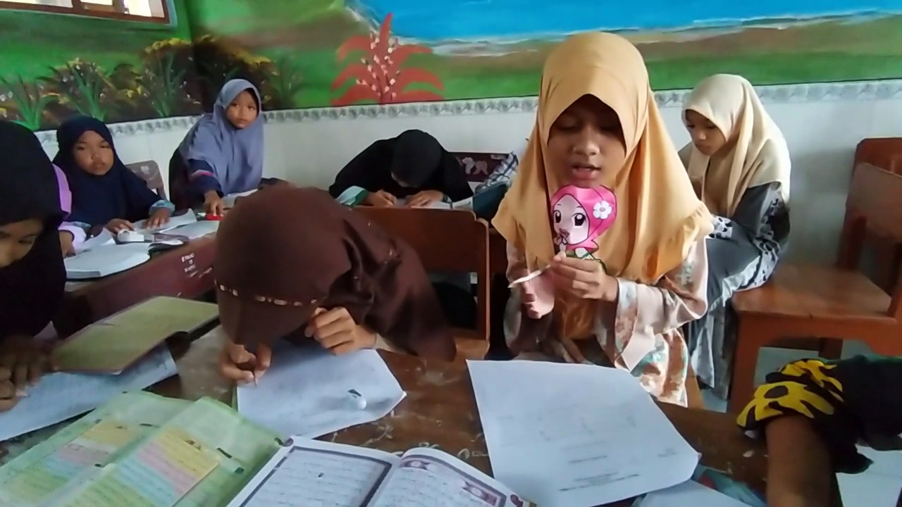 Belajar kaligrafi praktis pasti anak cepat mengerti