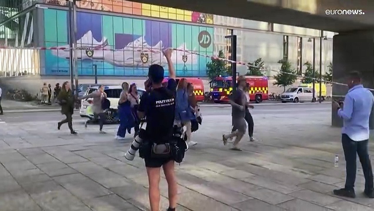 Tres muertos y al menos tres heridos en el tiroteo de un centro comercial de Dinamarca