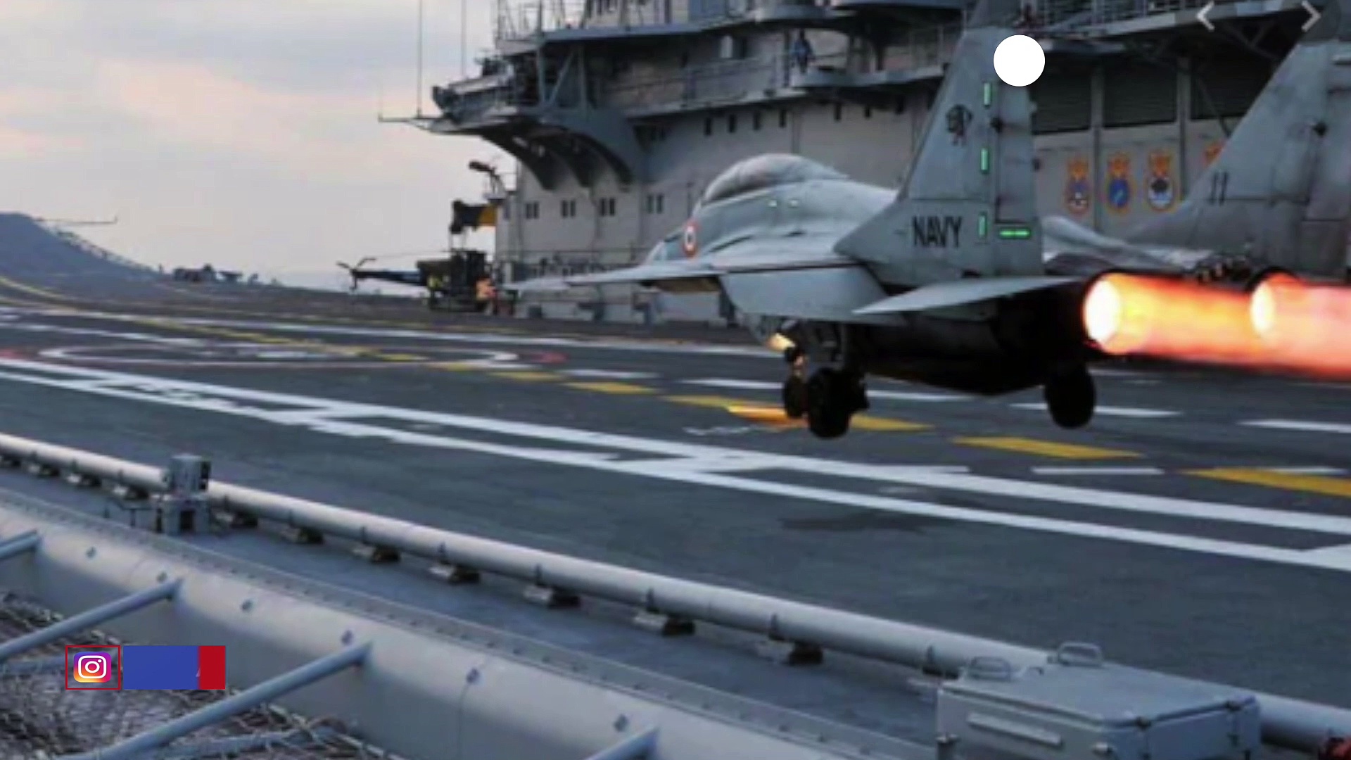 പരിശീലനത്തിനിടെ വിമാനം തകർന്നു; പൈലറ്റിനെ കാണാനില്ല