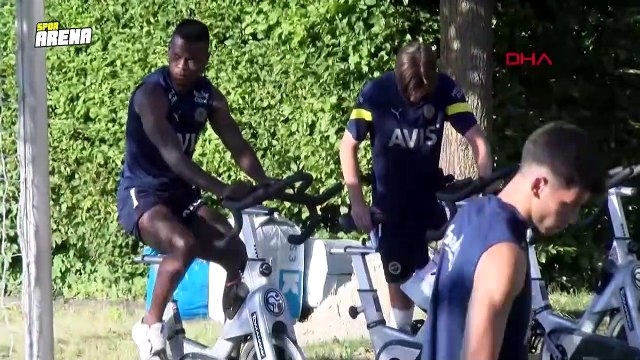 Fenerbahçeli taraftarlar takımlarını yalnız bırakmadı