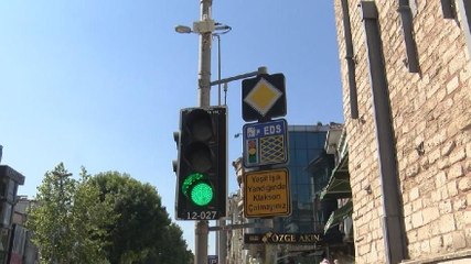 Trafik ışıkları acil durum araçlarına ‘yeşil’ yanacak