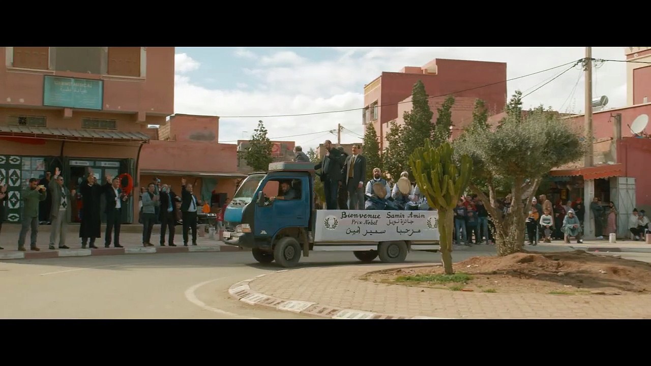 Citoyen d'honneur Bande-annonce VF