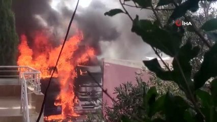 Mardin'de tır alevlere teslim oldu, iki kişi yaralandı