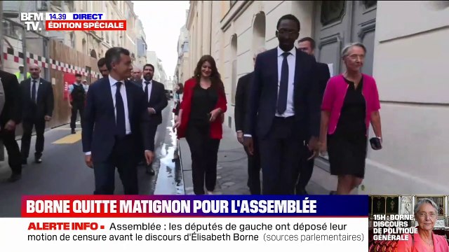 Elisabeth Borne entourée de ses Ministres se rend à l'Assemblée Nationale à pieds