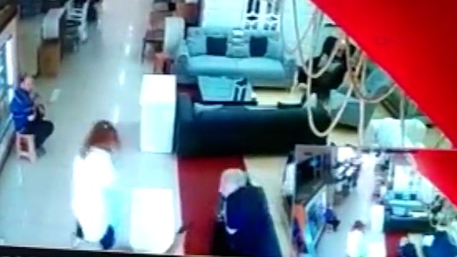 İstanbul’da kanlı infaz! Dava açan kadını ve avukatını öldürdü