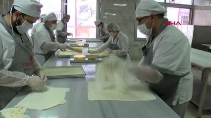 DİYARBAKIR'DA TATLICILARIN BAYRAM MESAİSİ