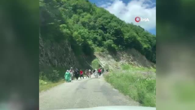 Dünyaca ünlü Erfelek Tatlıca Şelaleri yolu özel mülk olduğu gerekçesiyle ulaşıma kapatıldı