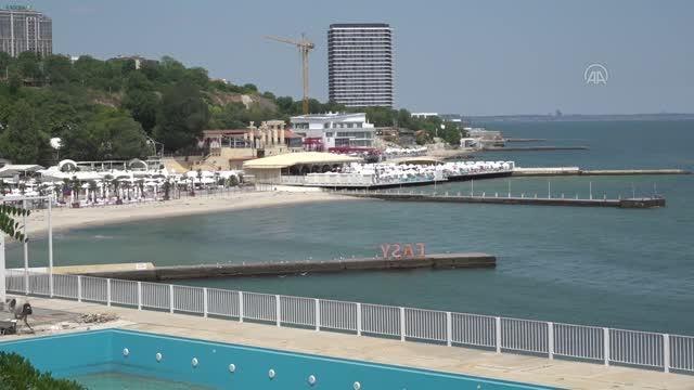 Ukrayna'nın liman kentinde mayın tehlikesi nedeniyle denize girilemiyor