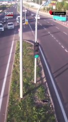 Erzurum'da iki otomobil kafa kafaya çarpıştı