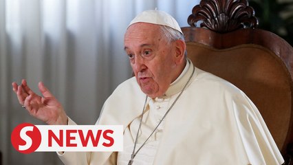 Pope Francis denies he is planning to resign soon
