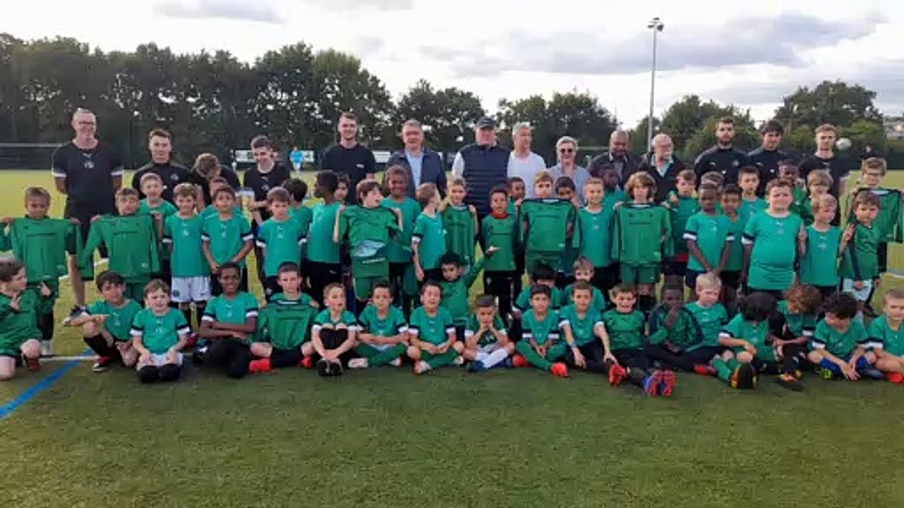 REMISE OFFCICIELLE DES MAILLOTS PUMA - INTERSPORT