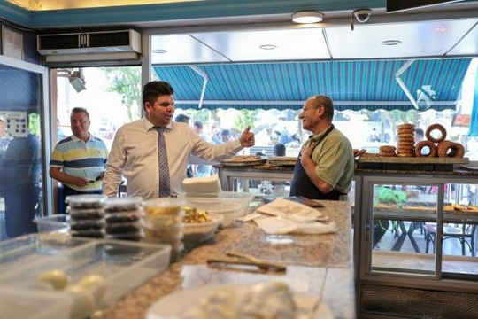 Buca Belediye Başkanı Kılıç, Bayram Öncesi Esnafı Ziyaret Etti