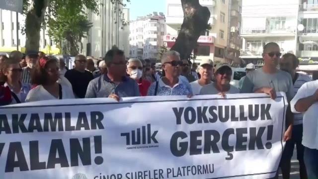 Kesk Üyesi Memurlar Tüik'in Açıkladığı Enflasyon Verilerini Sinop'ta Protesto Etti