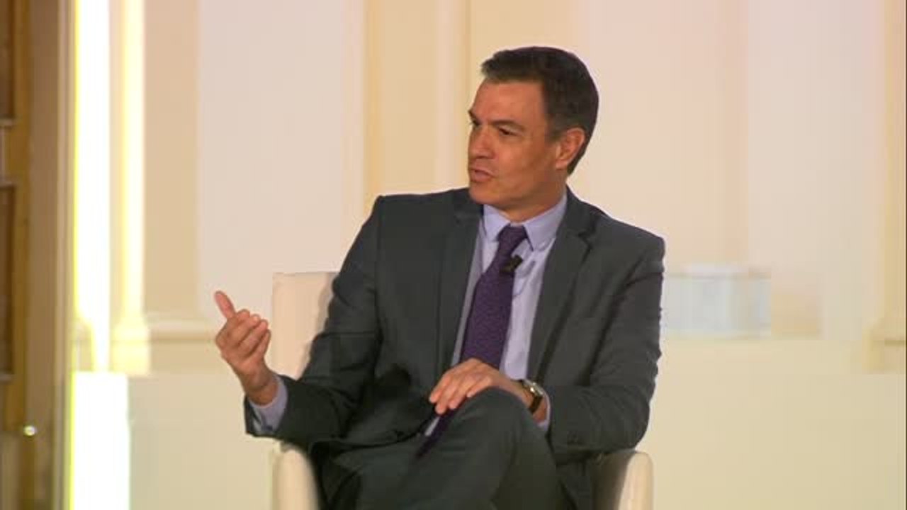 Sánchez afirma que las becas para ricos de Ayuso "violentan" el significado de las políticas de igualdad