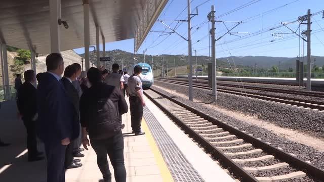 Bakan Karaismailoğlu, köprülü kavşak açılışına katıldı