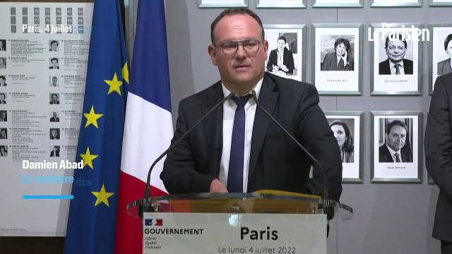 Damien Abad dénonce des «calomnies ignobles» et quitte le gouvernement