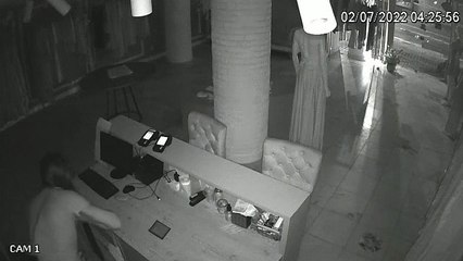 Mulher arromba e furta objetos em loja na Aldeota