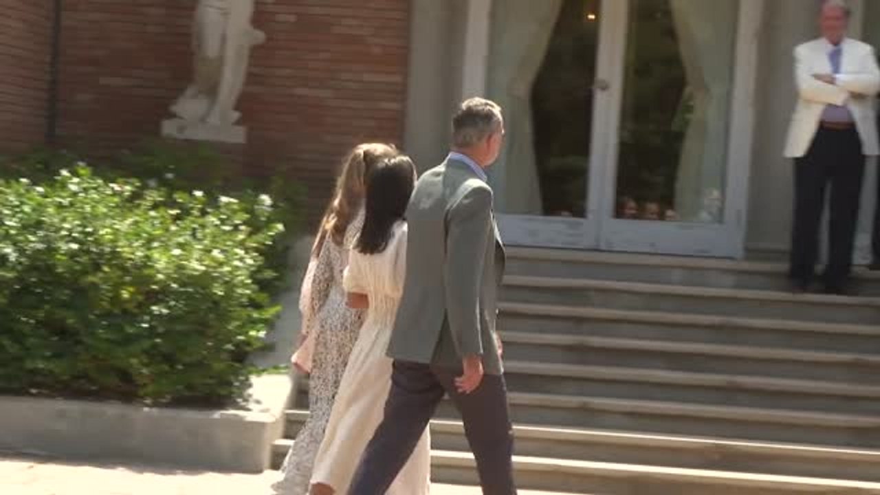La princesa Leonor y la infanta Sofía visitan los jardines del Palacete Albeniz