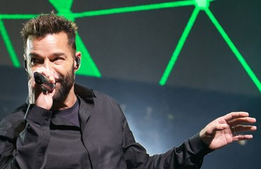 Ricky Martin quebra silêncio sobre medida protetiva contra ele: 'Alegações falsas'
