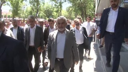 HÜDA PAR Genel Başkanı Yapıcıoğlu, esnafı ziyaret etti