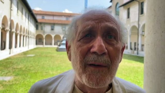 Isgrò: l'artista non vive isolato, deve restituire alla società